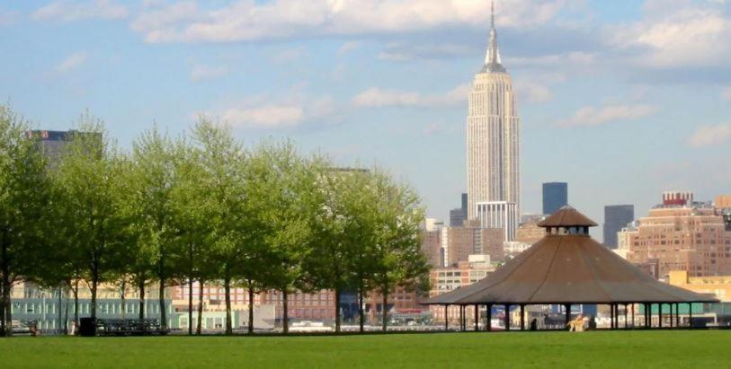 Chic Penthouse 15 Minutes From Nyc - Bus Stop At Doorstep Hoboken Esterno foto