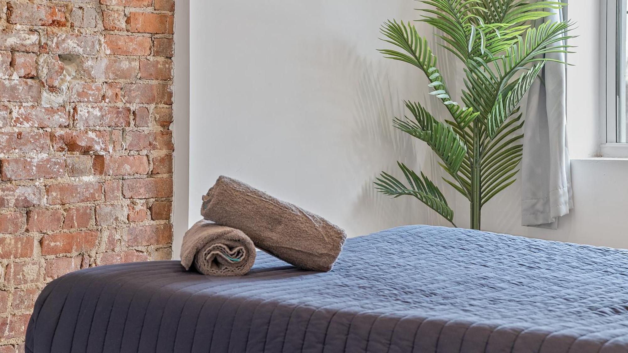 Chic Penthouse 15 Minutes From Nyc - Bus Stop At Doorstep Hoboken Esterno foto